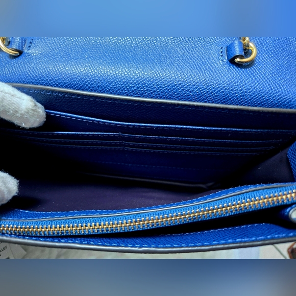 Henri Bendel Uptown Wallet On Chain - Picture 12 of 15